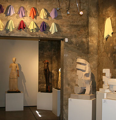 image of sculpture in gallery